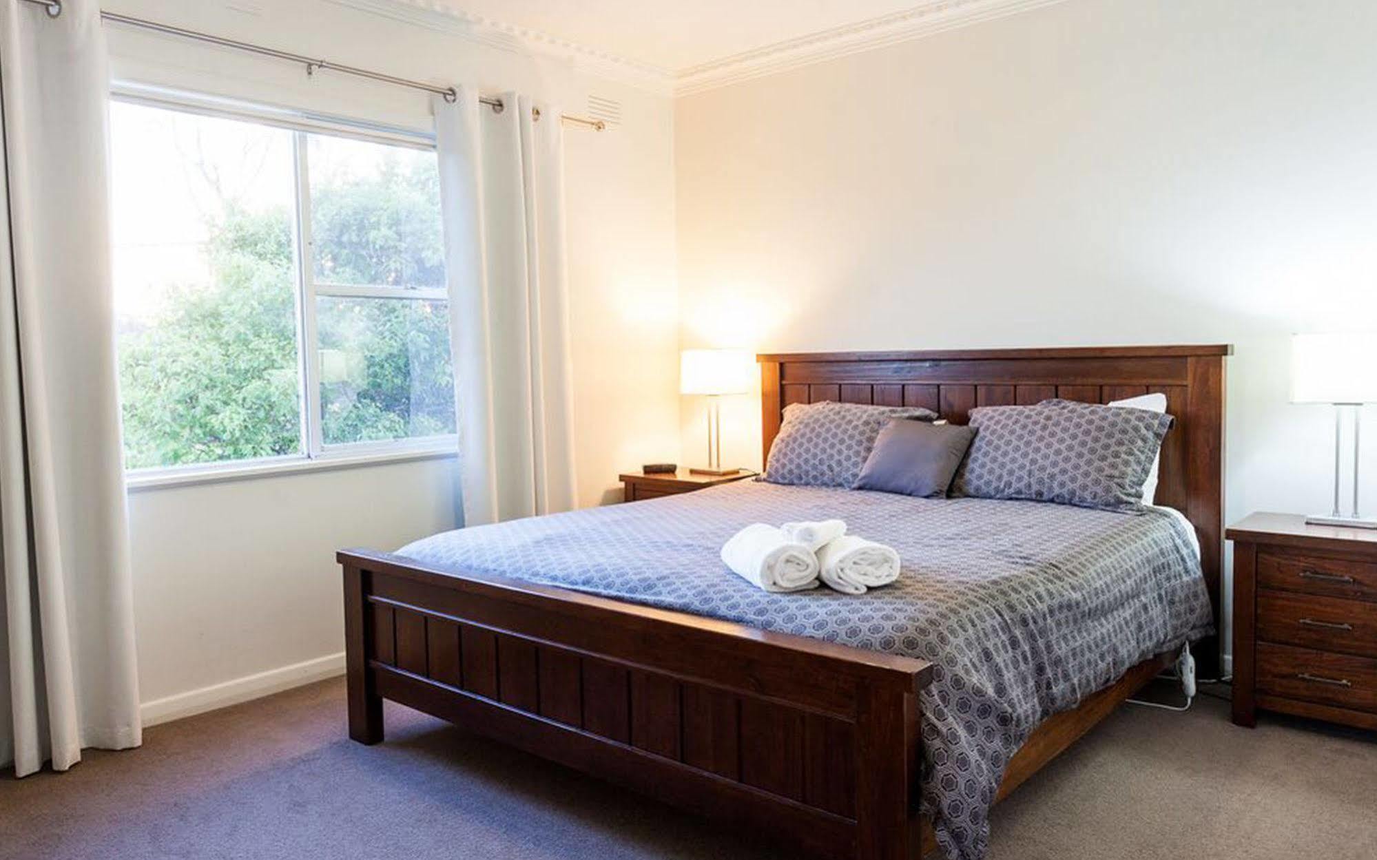 Point Lonsdale Holiday Apartments (Adults Only) Queenscliff Exterior photo